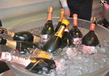 Когда шампанское льется рекой