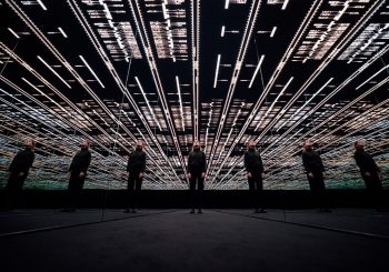 В Национальном музее Эстонии открылась выставка известного японского художника Рёдзи Икеда