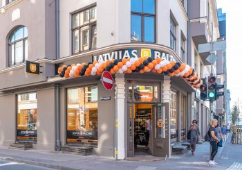 В магазинах Latvijas balzams теперь принимают заказы через интернет