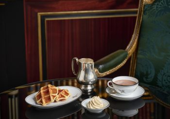 Горячий шоколад в La Réserve Paris — Hotel and Spa