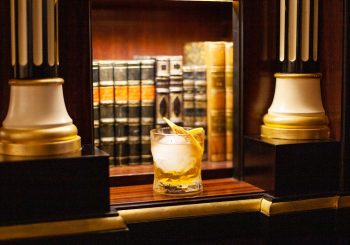 Рецепты коктейлей из бара Le Gaspard в отеле  La Réserve Paris — Hotel and Spa