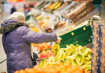 Опрос: чем отличается поведение покупателей в Латвии и Эстонии?