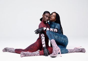 За кулисами