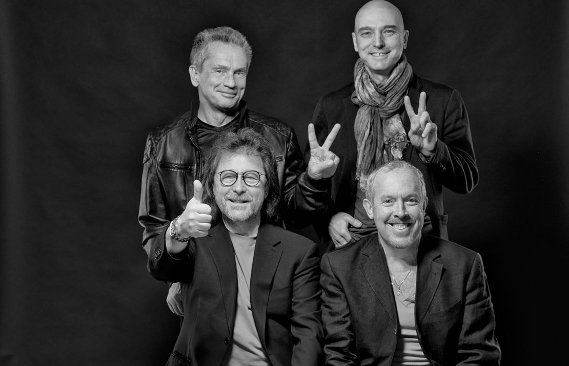 Миром правит любовь