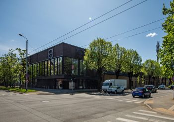 На перекрестке улиц Калнциема и Мелнсила 15 июня распахнет свои двери новый магазин Lidl формата «метрополия»