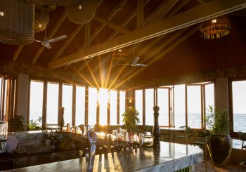 Новый ресторан ONDA в The Standard, Maldives: средиземноморская кухня в ритме волн
