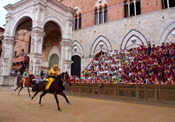 Сиенское палио для избранных