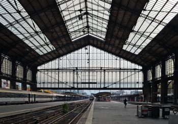 В Париж! На вокзал! На выставку!