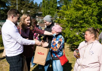 Кондитерская фабрика Pobeda Confectionery подарила полезные сладости детям с особыми потребностями