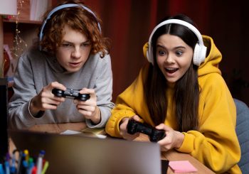 Опрос: каждый десятый молодой человек заводит друзей в социальных сетях или на платформах видеоигр