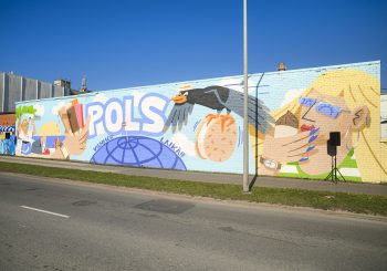 Открыт впечатляющий 134-метровый мурал мороженого “Pols’ – подарок компании “Food Union” Риге к 55-летию бренда