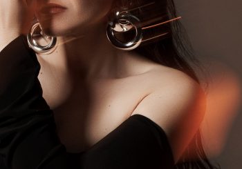 Сияющая кожа к «Евровидению»: Atvara поделилась своими бьюти-ритуалами