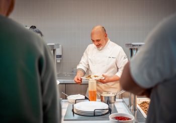 Лаурис Алексеев открыл в Риге обеденный ресторан “Dia 36.line”