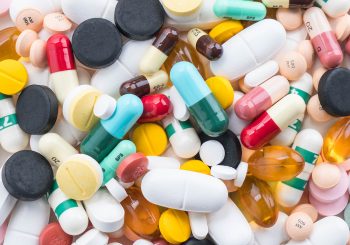 В Латвии не хватает медикаментов: что делать? Объясняет фармацевт