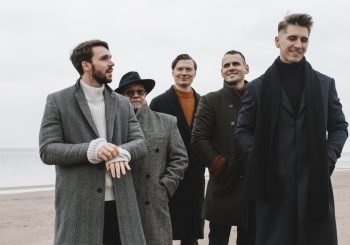 Группа Rock’n’Berries дебютирует с песней на русском языке