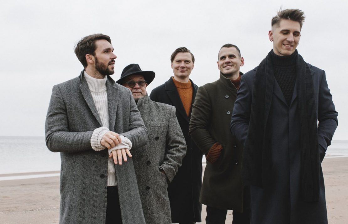 Группа Rock’n’Berries дебютирует с песней на русском языке