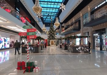 Встретьте Деда Мороза или позвоните ему – праздничные мероприятия и изменения времени работы торговых центров AKROPOLE