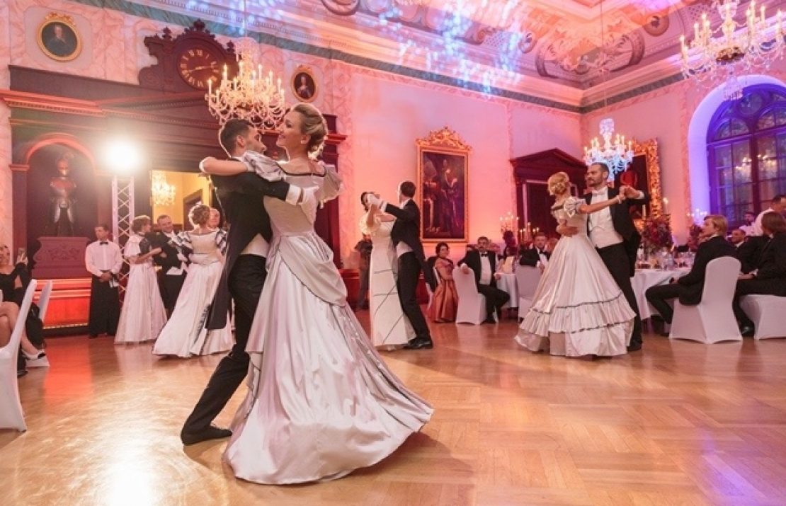 ЮНЕСКО рассмотрит включение Рижского бала в список всемирного нематериального культурного наследия