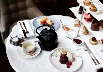 Чаепитие по-королевски во дворце Le Royal Monceau