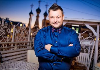 Руки вверх!