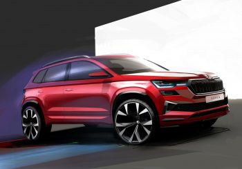 ŠKODA представляет два эскиза обновленного KAROQ