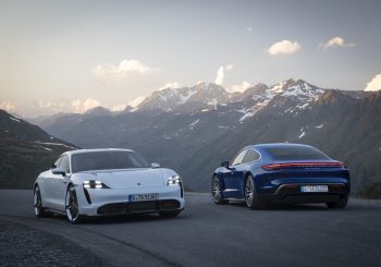 «Всемирный автомобиль года»: двойная победа Porsche Taycan