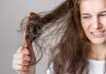 Спутавшиеся, ломкие, тусклые – советы по уходу за волосами зимой