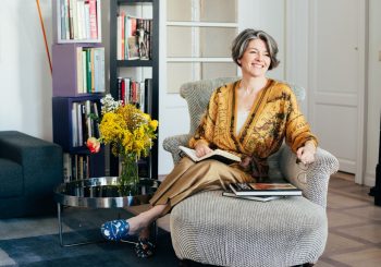 В Юрмале пройдет встреча с истинной француженкой и известным экспертом стиля и этикета Сесиль Рог