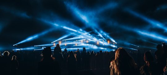 Куда пойти на этих выходных в Риге и окрестностях: Хэллоуин, ярмарки, кино и творческие встречи
