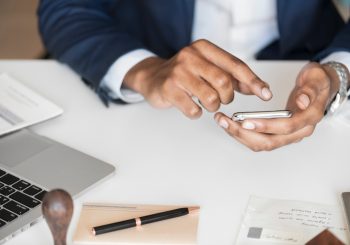 Люди отдают предпочтение гаджетам, которые служат для безопасности жилья и экономии энергии