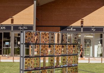 Аутлеты The Mall Luxury Outlets представляют мультисенсорный проект, связывающий искусство, моду и развлечения