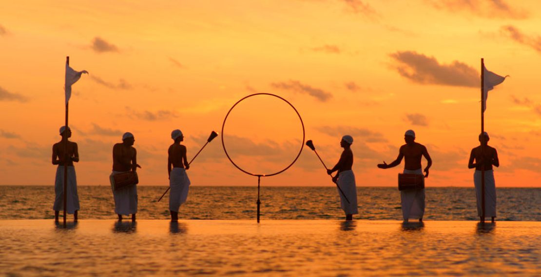 Тропический Хэллоуин в The Ritz-Carlton Maldives, Fari Islands: научные эксперименты, семейные приключения и ужины от шефа трёхзвёздочного ресторана Michelin