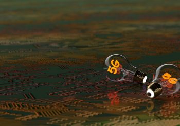 Физики о 5G: не опаснее, чем использование лампочки