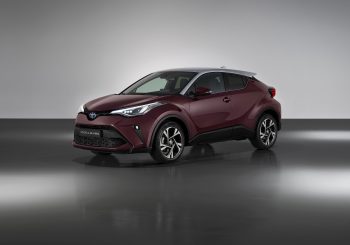 Toyota представляет новый C-HR 2022 года