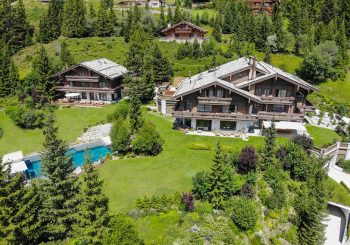 Ultima Crans-Montana дарит гостям полет на вертолете