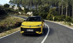 Volkswagen T-Roc нового поколения выходит на рынок Латвии