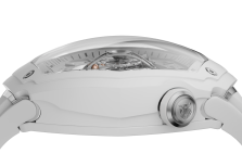 Kerbedanz представил две версии Maxima GR8 39 мм в черной и белой керамике