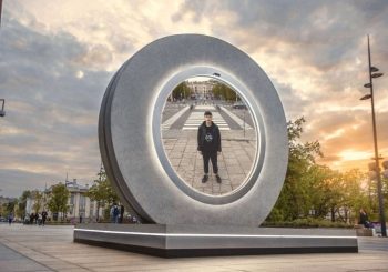 В Вильнюсе открылся портал в другой город