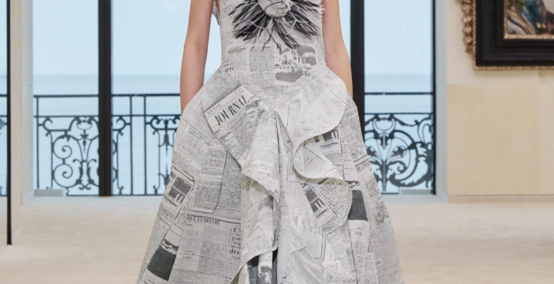 CHANEL. Cruise 2026/27: Биарриц, свобода тела и первая круизная коллекция Маттьё Блази
