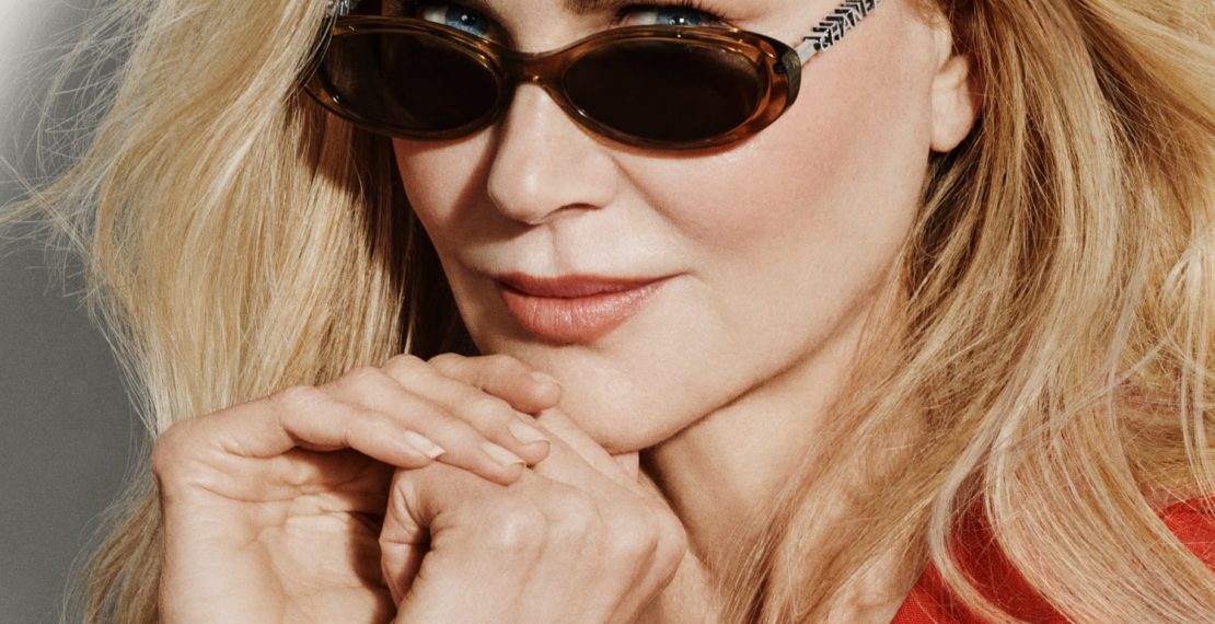 CHANEL показал кампанию, в которой очки говорят громче слов