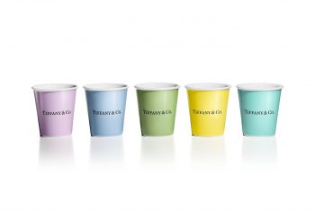 Ювелирный бренд Tiffany продает стаканчики для кофе за 425 USD