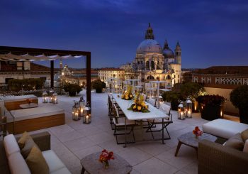 Йога на крыше и солнечные ванны в отеле The Gritti Palace, a Luxury Collection Hotel, Venice