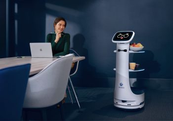 Робот-домашнее животное и робот-официант на “RIGA COMM 2023”