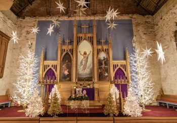 В Ропажской церкви зажегся «Сад света»