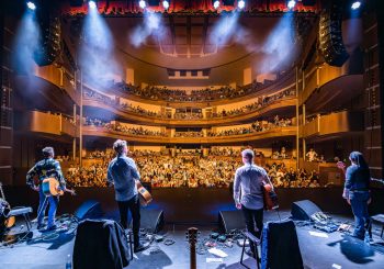 Впервые в Риге выступит итальянский гитарный квартет «40 Fingers»