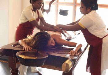 Масло против стресса: очищение и восстановление организма в клинике Kalari Rasayana, Индия