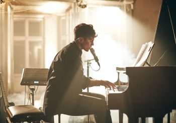 В концертном зале Ola Янис Шипкевич выступит со своей сольной программой