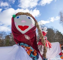 Масленица и Meteņi в Латвии 2026: программа в Риге, Юрмале, Вентспилсе и Этнографическом музее