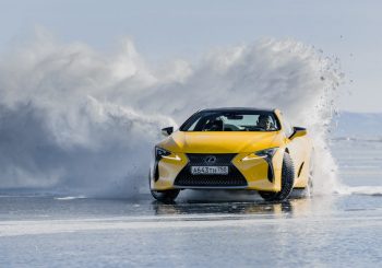 Известный российский дрифтер опробовал модели Lexus RX и LC в суровых условиях Сибири