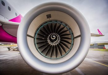 WIZZ AIR запускает 24-часовую распродажу в Латвии: — 20%** скидка на все рейсы без ограничения во времени